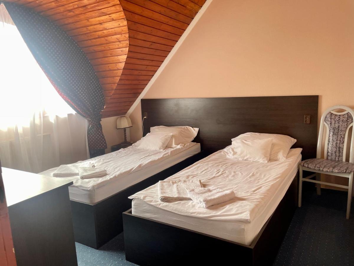 Karikas Hotel Hajduszoboszlo Bagian luar foto