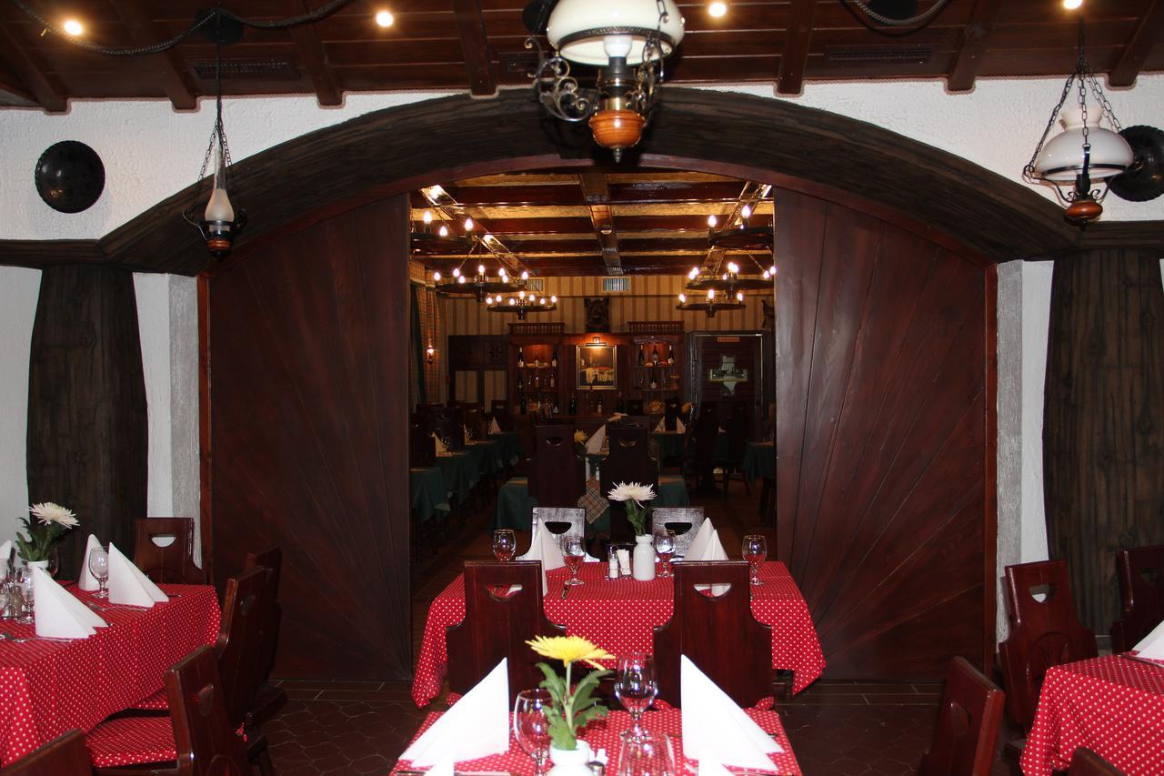 Karikas Hotel Hajduszoboszlo Bagian luar foto