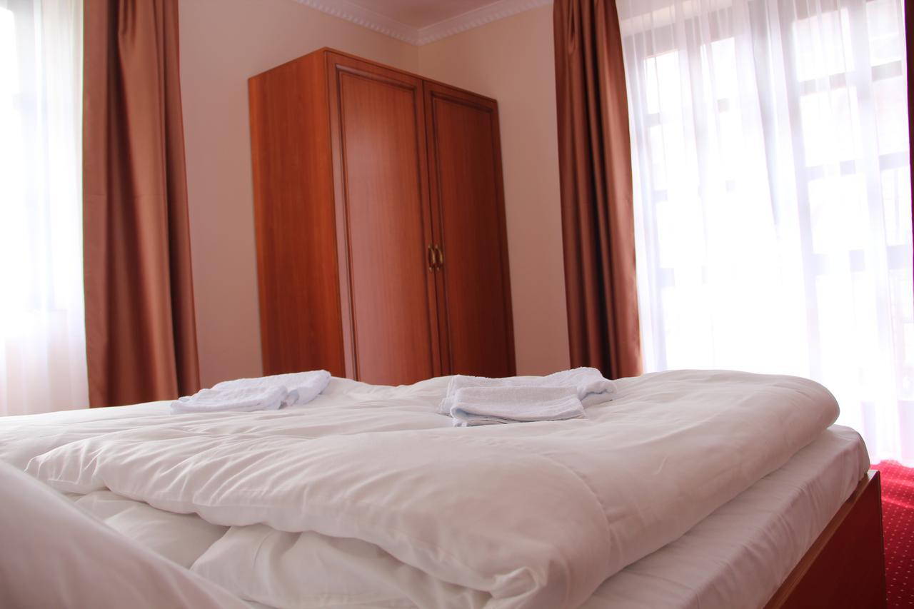 Karikas Hotel Hajduszoboszlo Bagian luar foto