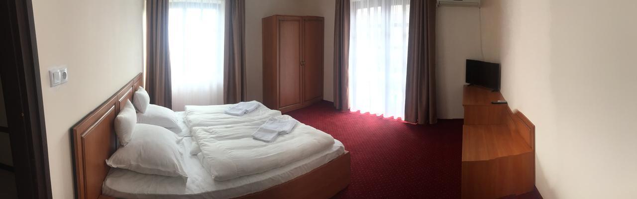 Karikas Hotel Hajduszoboszlo Bagian luar foto