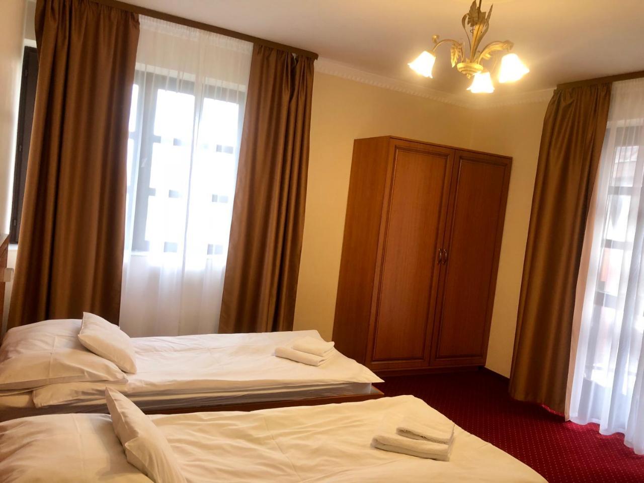 Karikas Hotel Hajduszoboszlo Bagian luar foto