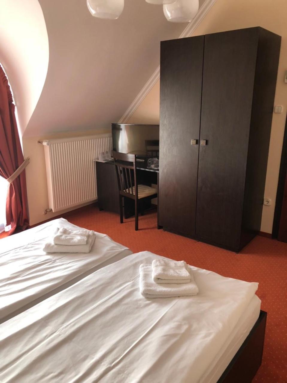 Karikas Hotel Hajduszoboszlo Bagian luar foto