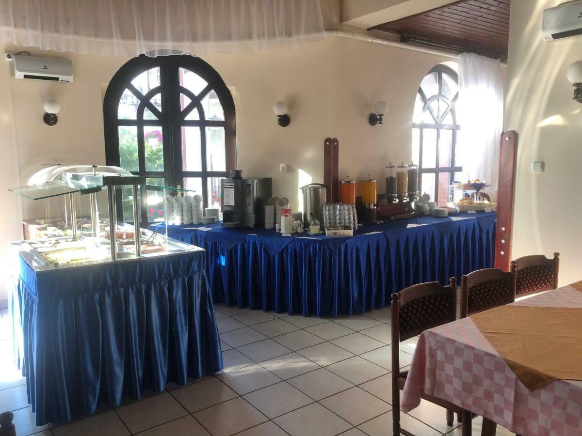 Karikas Hotel Hajduszoboszlo Bagian luar foto