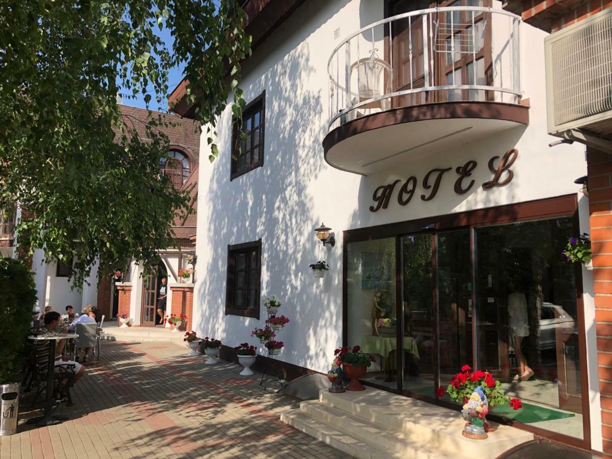 Karikas Hotel Hajduszoboszlo Bagian luar foto